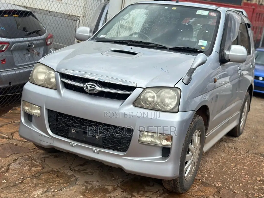Daihatsu Terios 1.5i 4x4 Automatic 2012 Silver
