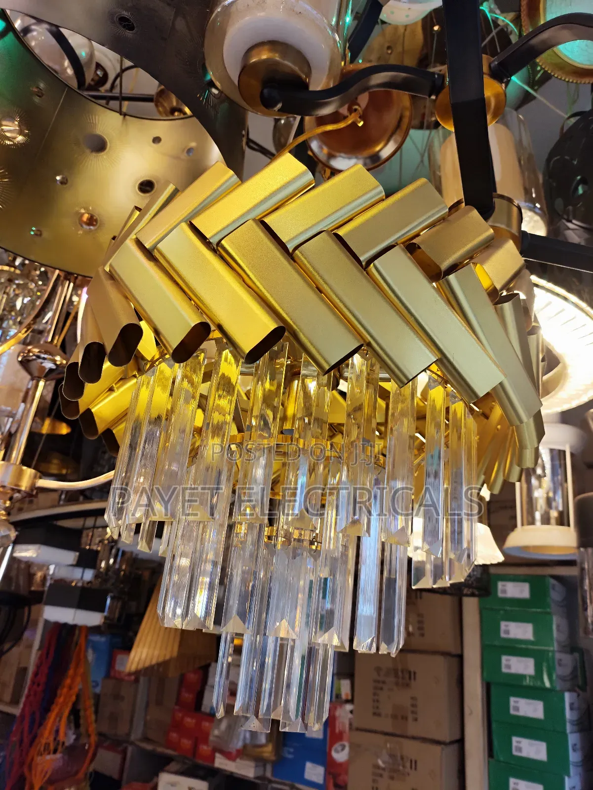 Light Luxury Spark Chandelier Light