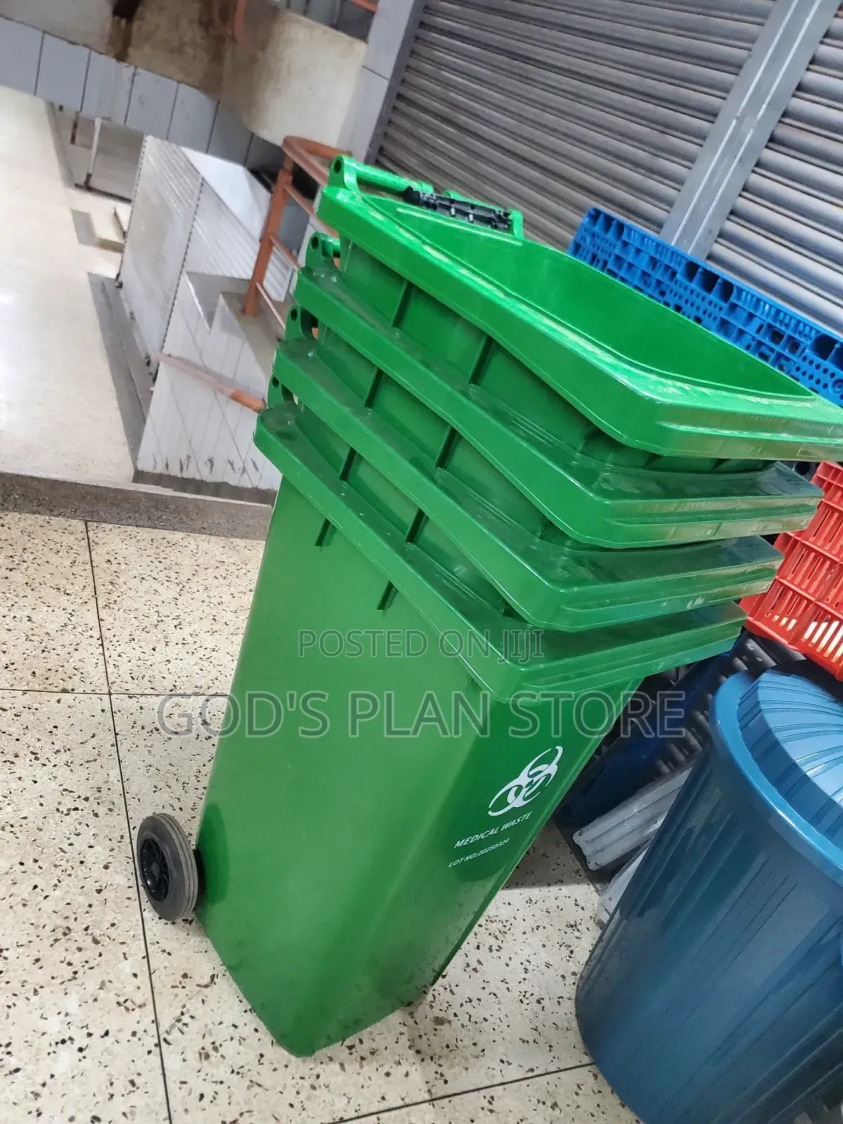 Garbage Plastic Dust Bins for School/Home/Garden 240litres
