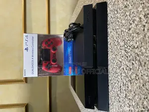Playstation 4 Standard Console Chipped Red Controller Uk*