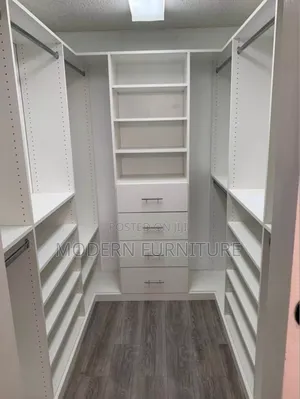 Wardrobe/Walk in Closet
