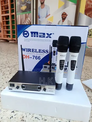 Professional Uhf Dual-Channel Wireless Microphone System.