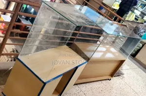 Glass Display Counter