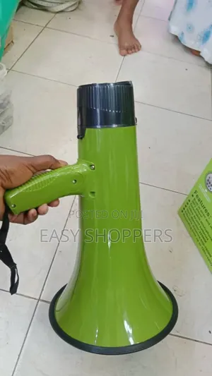 Megaphone With Built-in Siren 35 Watt
