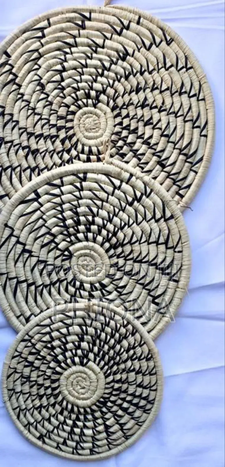 Decorated Wall Basket Mat