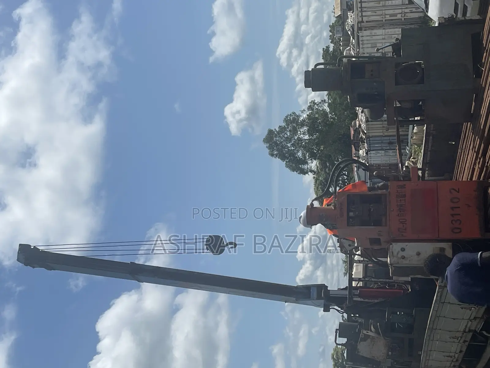 Heavy Crane Lifting