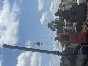 Heavy Crane Lifting