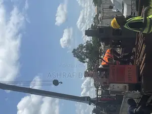 Heavy Crane Lifting