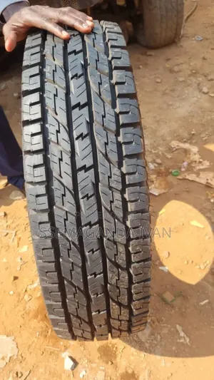 235/85r16 Yokohama Geolander a/T
