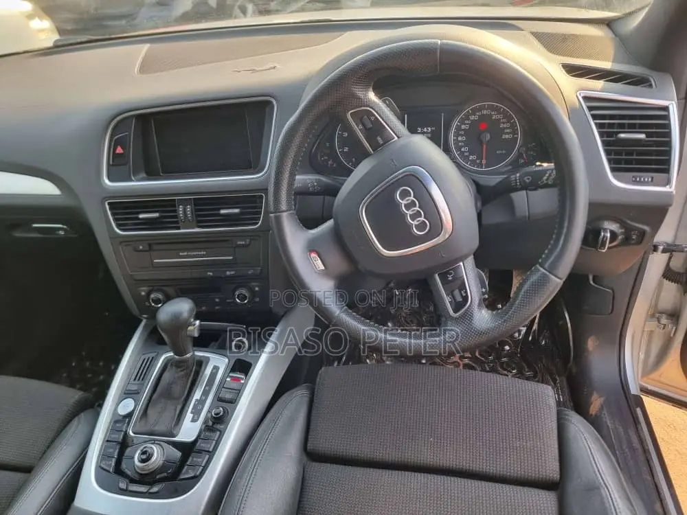 Audi Q5 2012 Silver