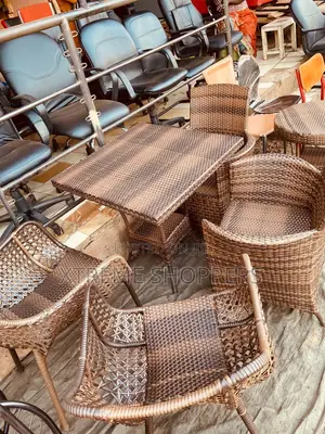 Executive Placing / Resturant Chairs / Full Set