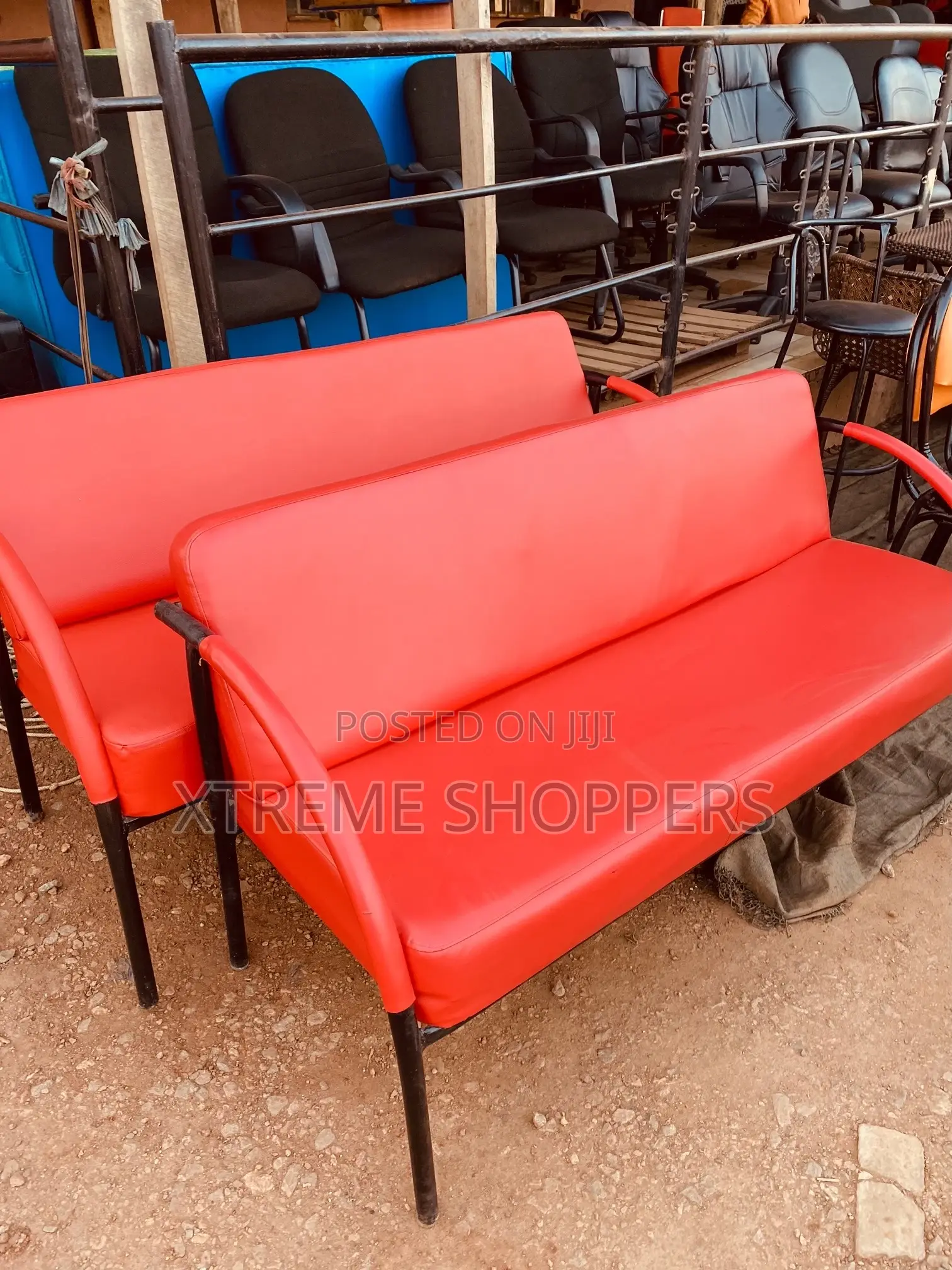 Waiting Chair / Waiting Bech / Red