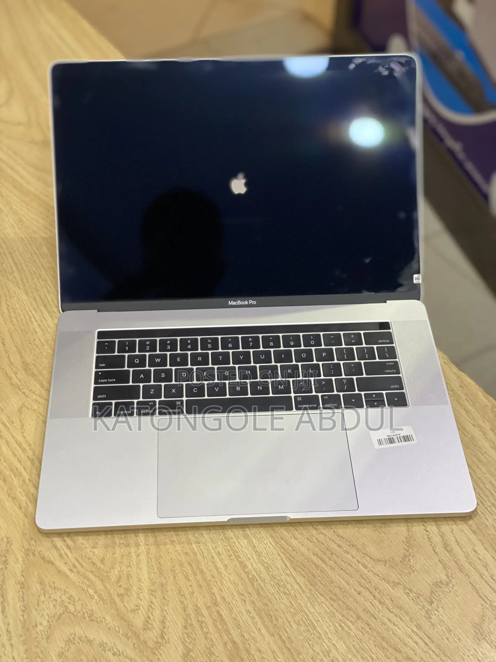 New Laptop Apple MacBook Pro 2017 16GB Intel Core I7 SSD 256GB