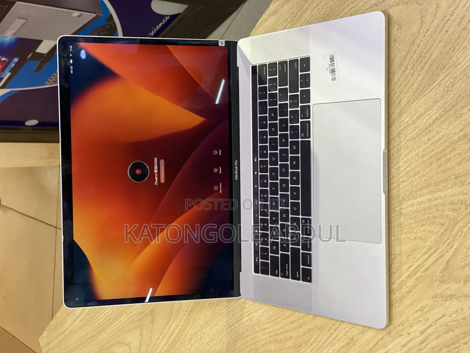 New Laptop Apple MacBook Pro 2017 16GB Intel Core I7 SSD 256GB