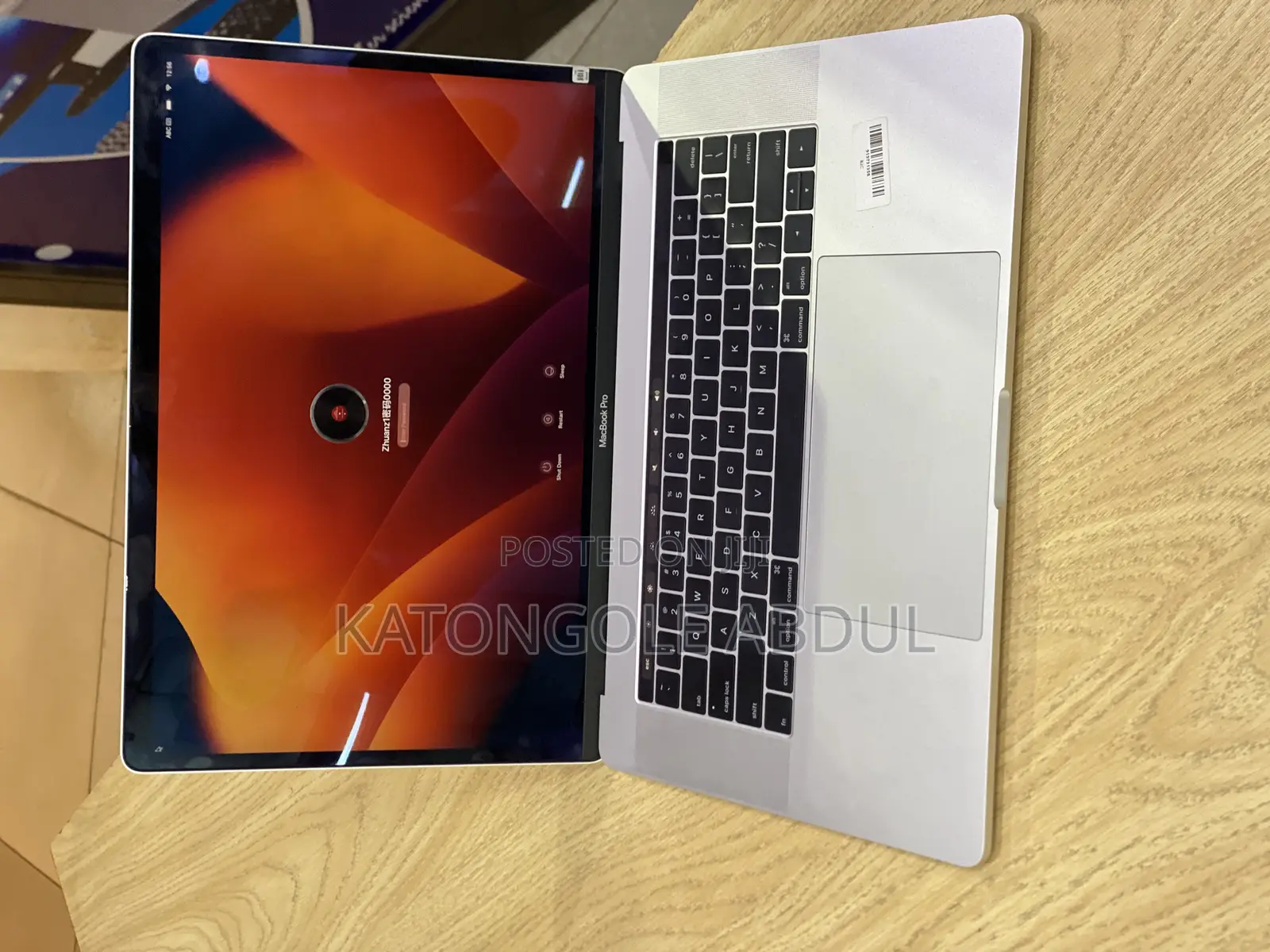 New Laptop Apple MacBook Pro 2017 16GB Intel Core I7 SSD 256GB