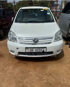Toyota Raum 2010 White