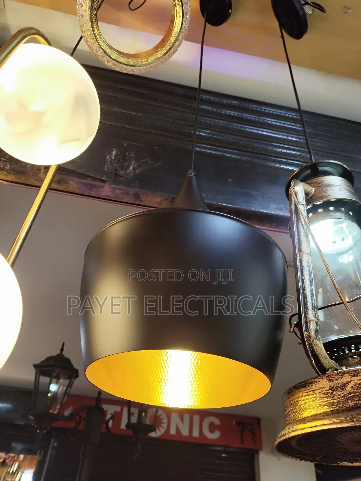 Gold/Black Pendant Lamp Holder