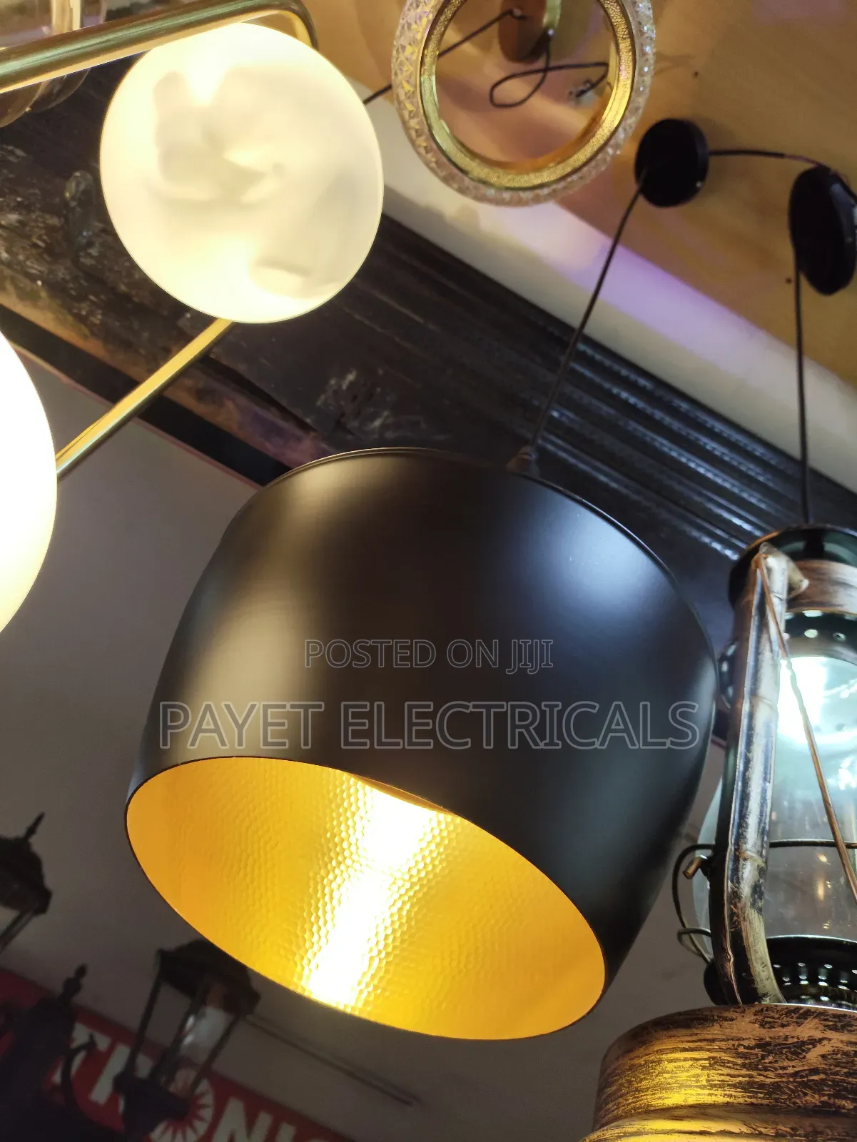 Gold/Black Pendant Lamp Holder