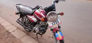 TVS HLX 125 2017 Red