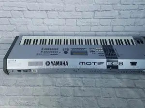 Yamaha Motif Es8, Weighted 88-keys Professional Keyboard