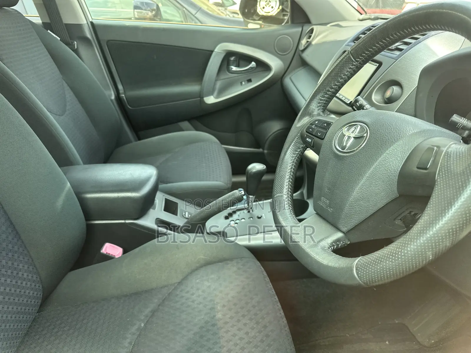 Toyota Vanguard 2012 White