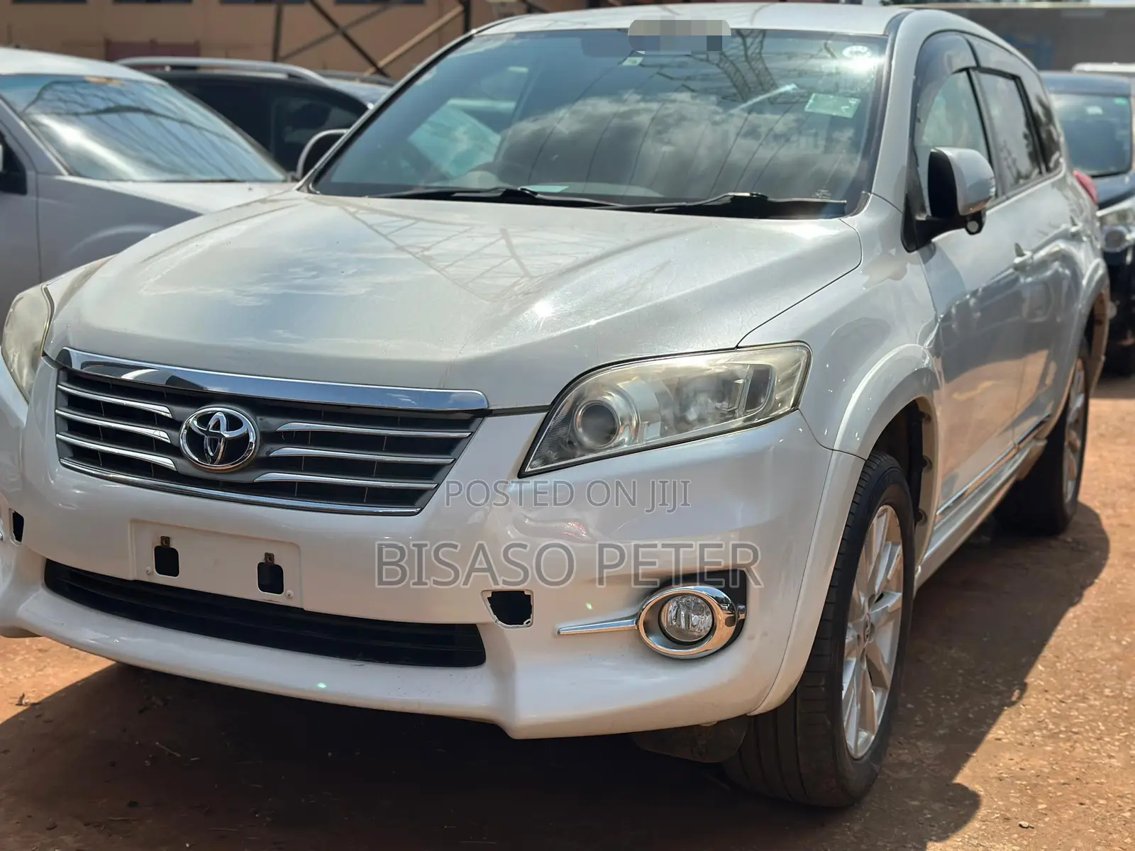 Toyota Vanguard 2012 White