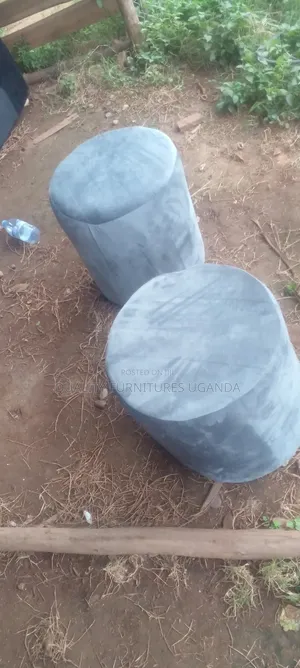 Gray Round Puff