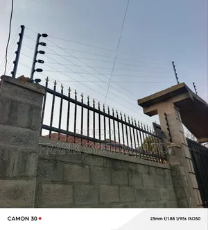 Electric Fence by Frank Systems