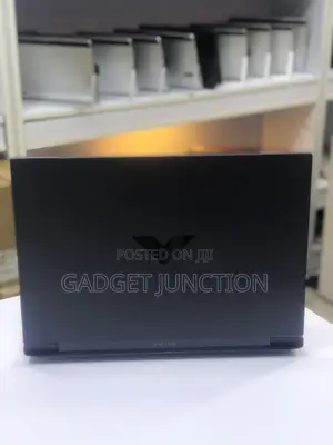 New Laptop HP Victus 15 16GB AMD Ryzen 7 SSD 1T
