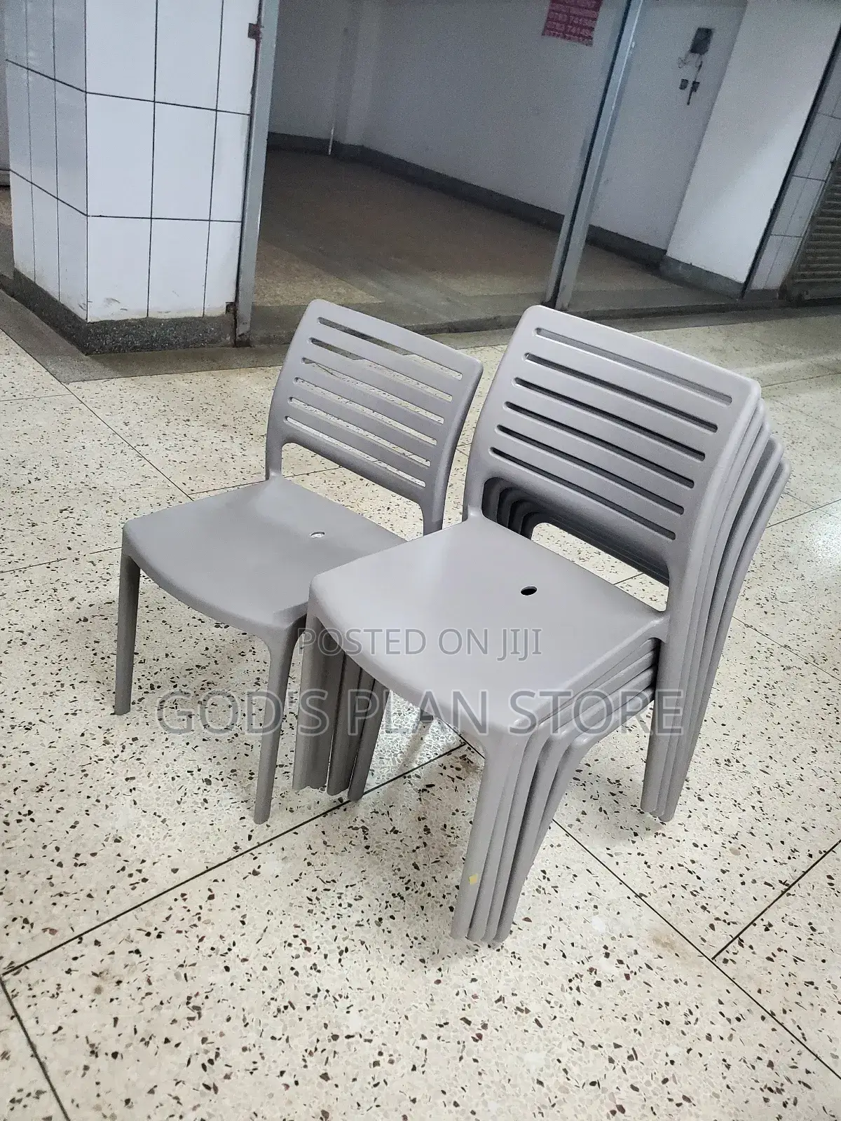 Louise Plastic Chairs Plastic Chairs for Restaurant