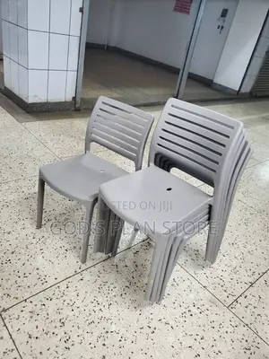 Louise Plastic Chairs Plastic Chairs for Restaurant