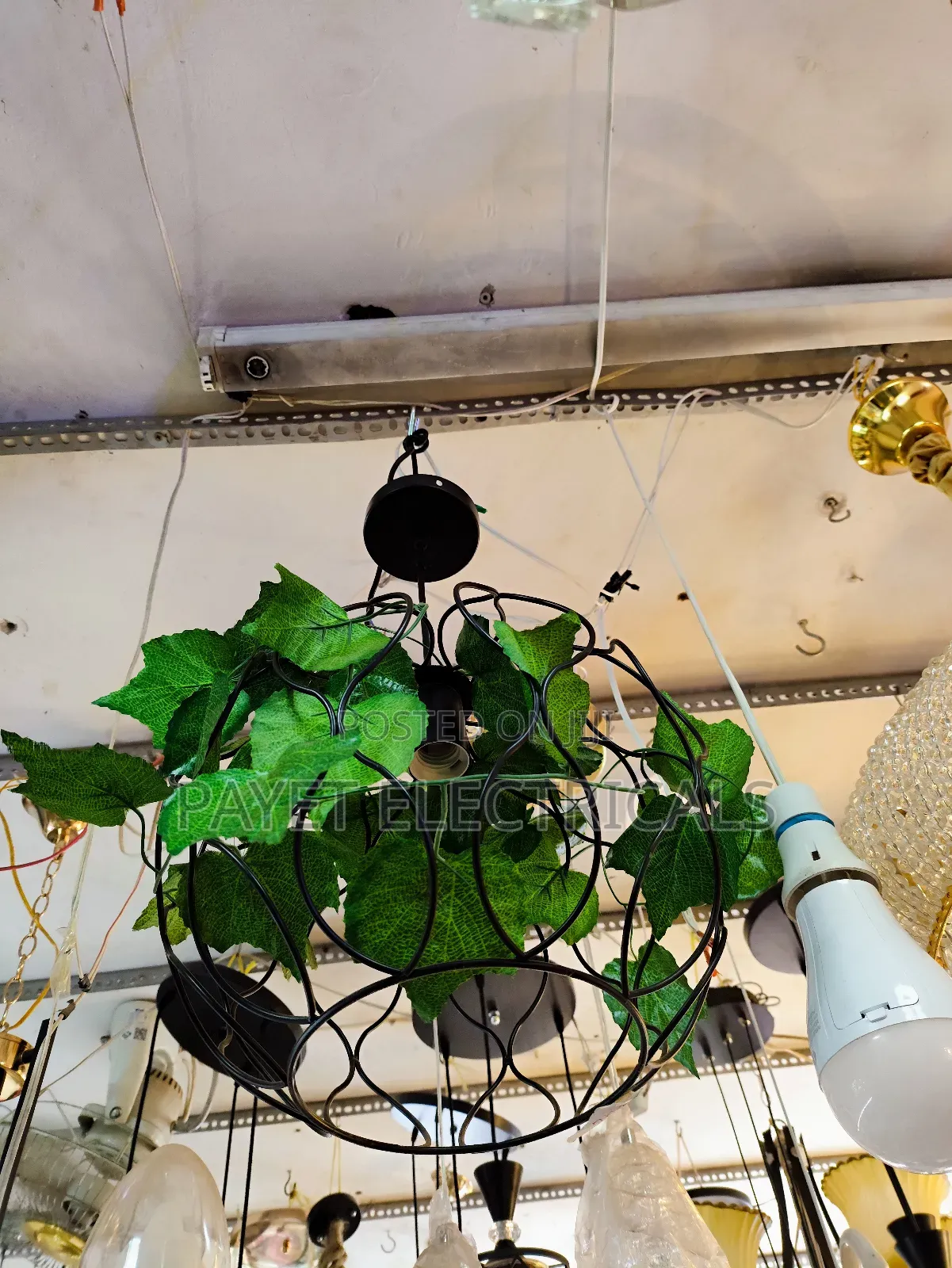 Green Leaf Floral Pendant Lamp