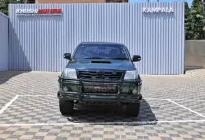 Toyota Hilux 2010 Green