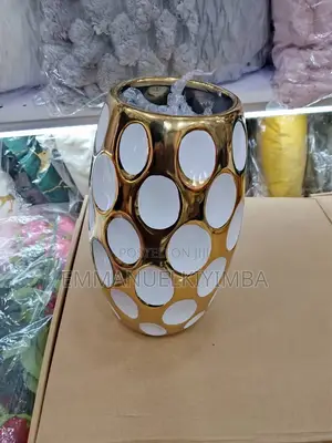 Flower Vase B