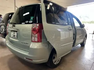 Toyota Raum 1.5 AWD 2010 Silver