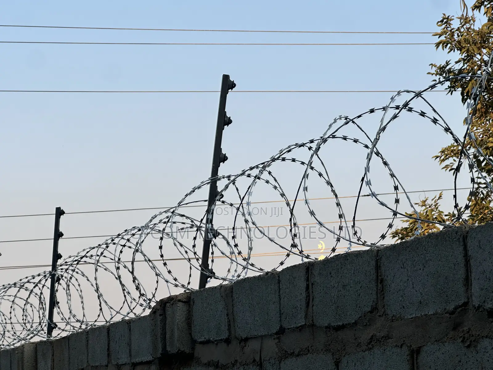 Wall Perimeter Protection