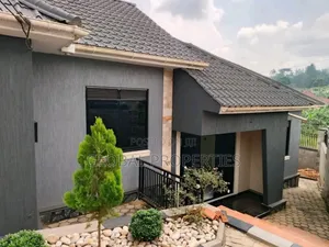 1bdrm Bungalow in Buuto, Central Division for rent