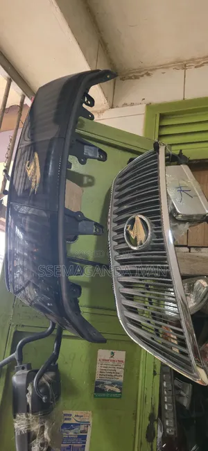 Harrier Cars Grilles of Different Series