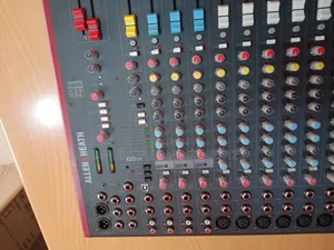 Allen Heath Mixer 24channels Pasive