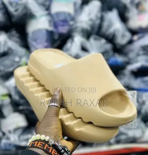 Original Cream/Beige Adidas Yeezy Slide Sandals