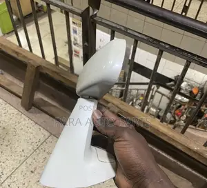 Baby/Fender Mirror Rav4 2006