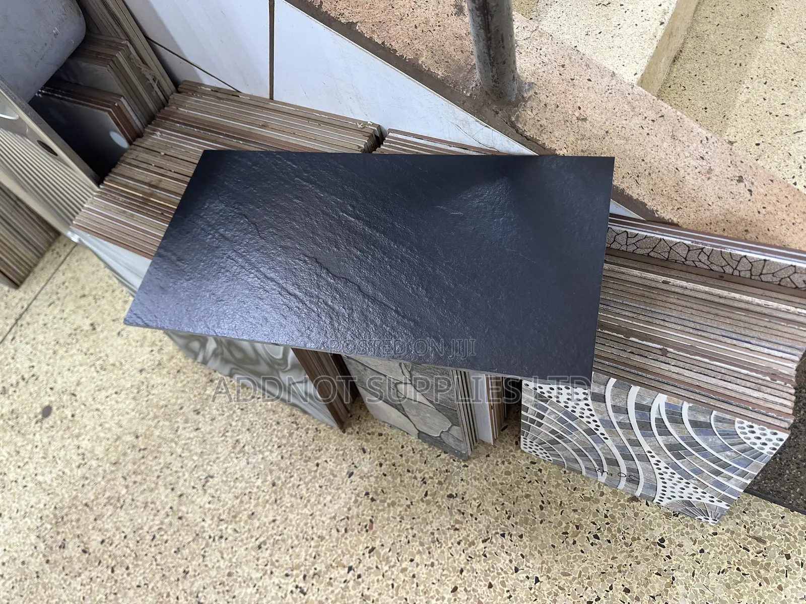 Black Grooved Non Sticky Tiles