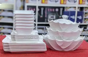 A Dinner Set of Ceramic Side Plates,Bowls a Set of Dishes