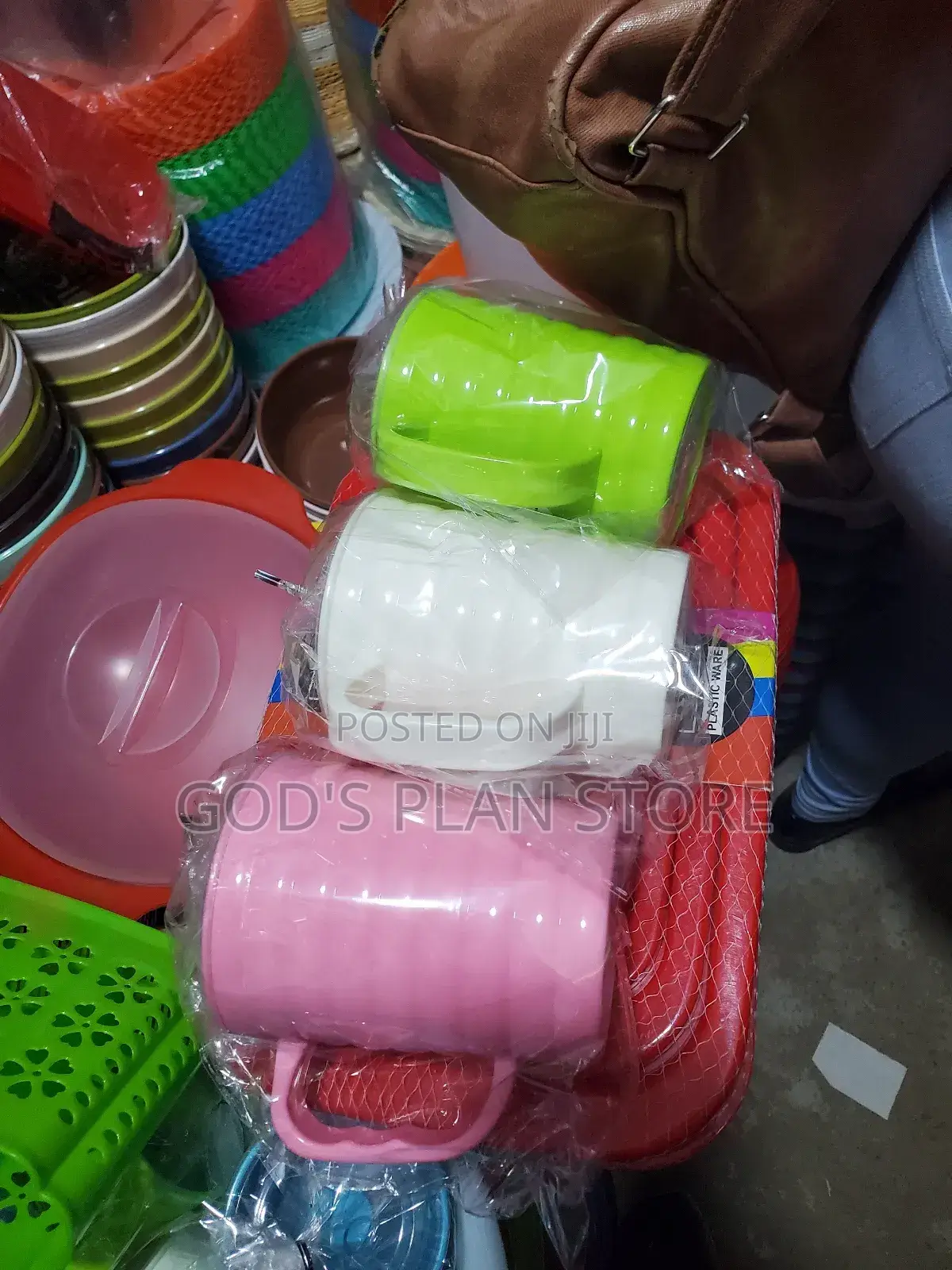 Plastic Cups With Covers 12pcs