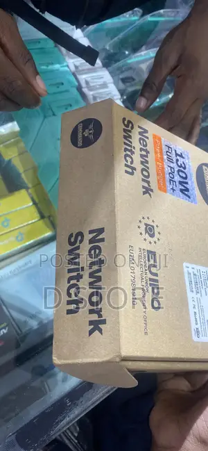 Commando Network Switch 8-Port