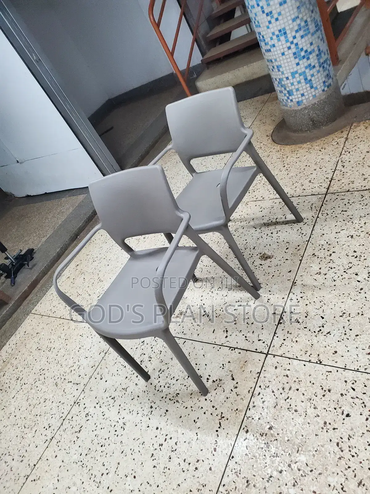 Italy Plastic Chairs Italy Plastic Chairs