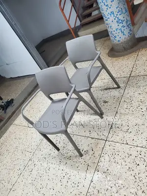 Italy Plastic Chairs Italy Plastic Chairs