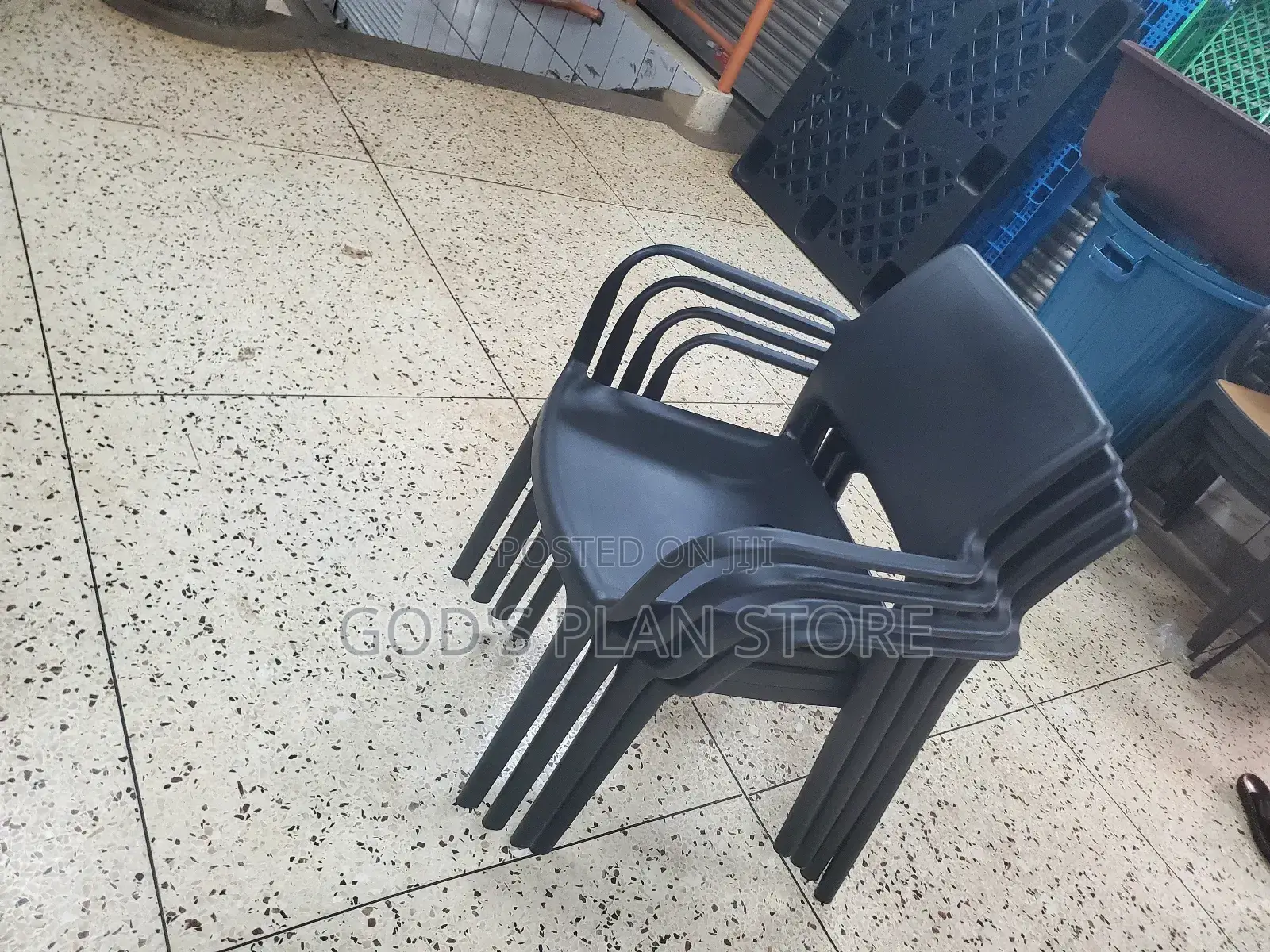 Heavy Class Plastic Chairs