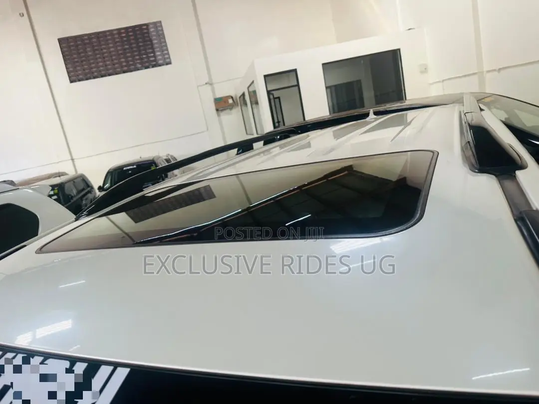 Toyota Land Cruiser 2015 White