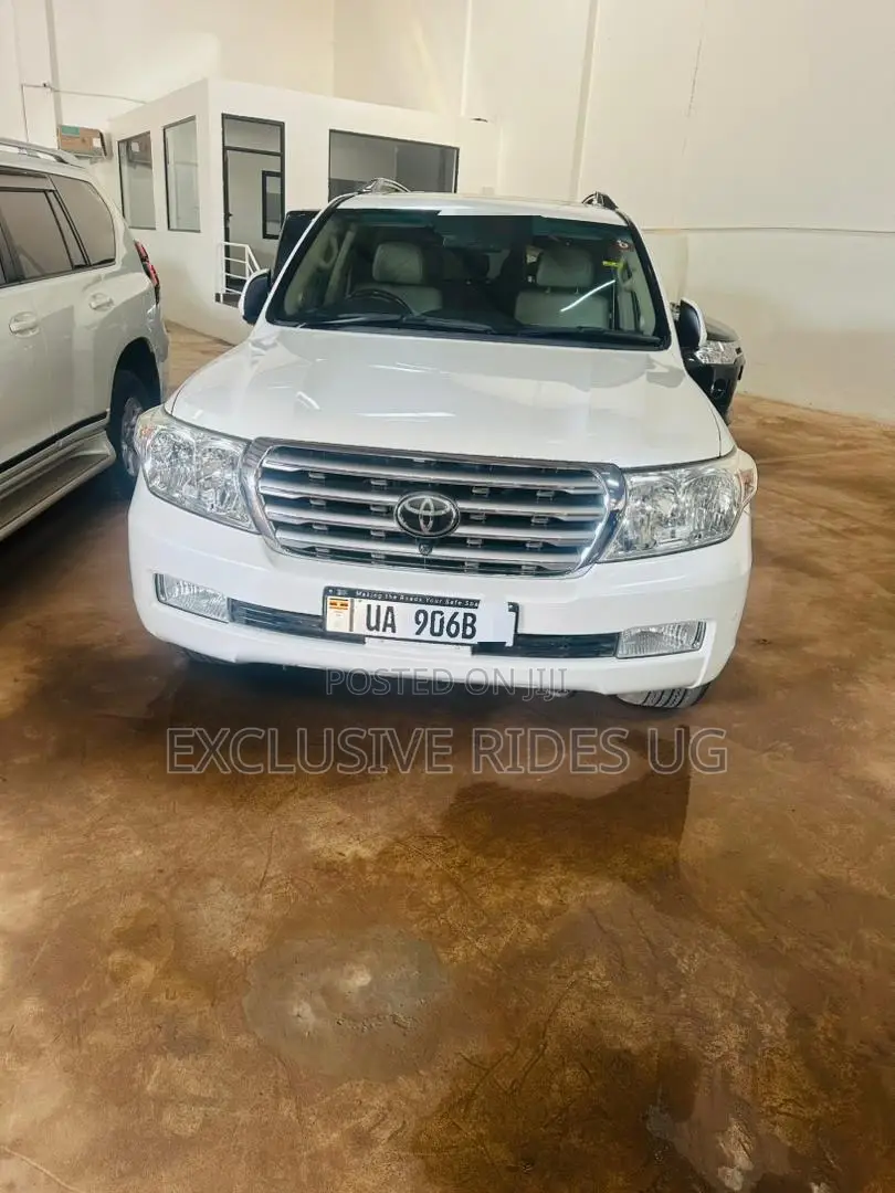 Toyota Land Cruiser 2015 White